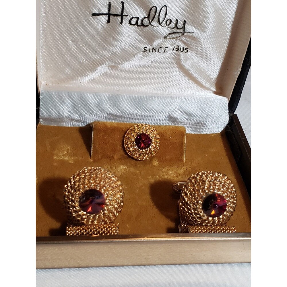 Hadley Retro Vintage Men's Rivoli Cut Red Stone Goldtone Cufflinks & Tie Tack